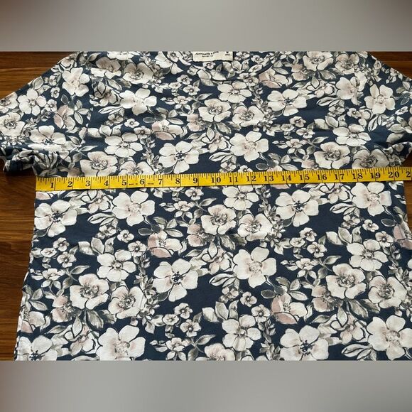 Abercrombie & Fitch Men's Floral Soft Tee T Shirt Size M Blue and Light Mauve - Picture 5 of 7